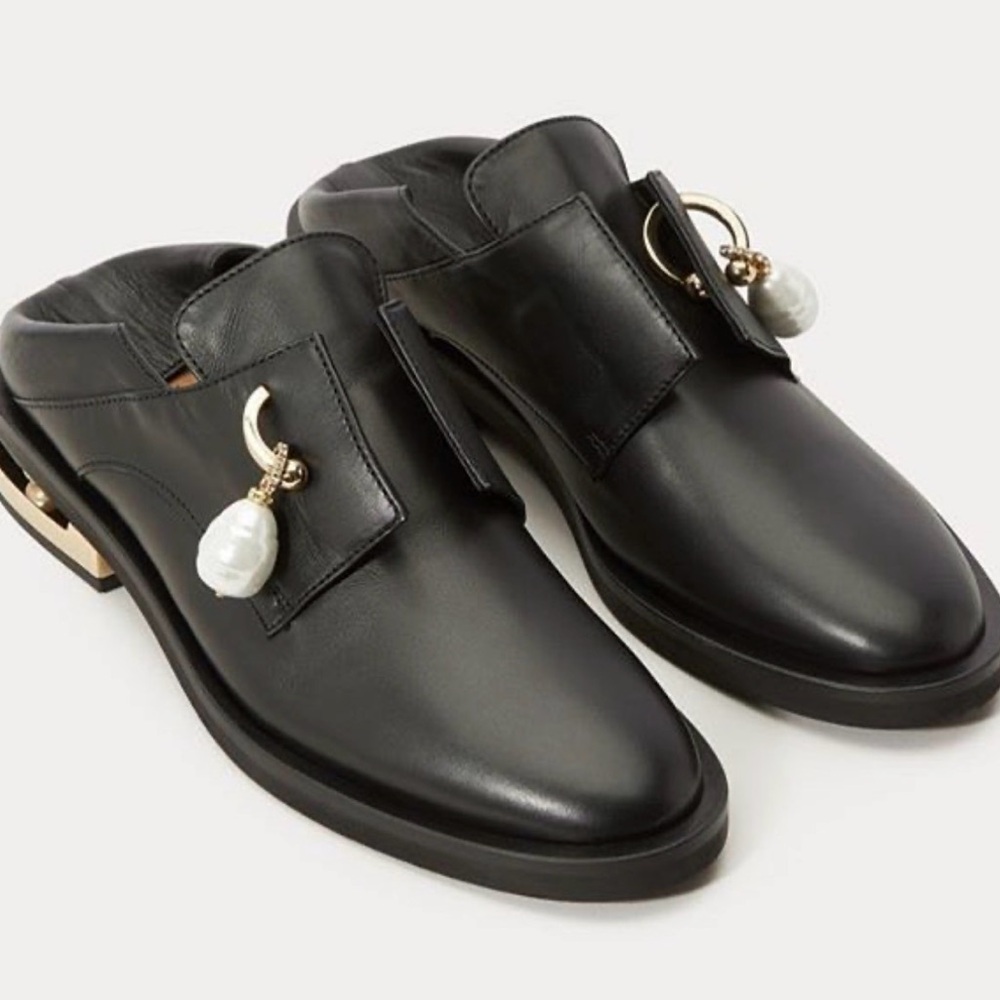 COLIAC MARTINA GRASSELLI -Black Leather oxfords/Mules with Pearl Accent